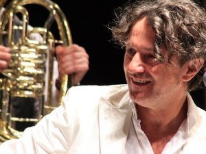 Ο Goran Bregovic για μία συναυλία στην Αθήνα
