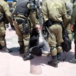«Δώρο» τσάντα με μολότοφ από την ΕΛ.ΑΣ «Δώρο» τσάντα με μολότοφ από την ΕΛ.ΑΣ