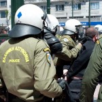 «Δώρο» τσάντα με μολότοφ από την ΕΛ.ΑΣ «Δώρο» τσάντα με μολότοφ από την ΕΛ.ΑΣ