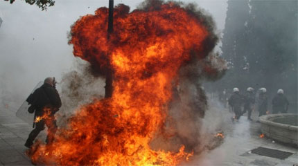 Επεισόδια στις μεγάλες απεργιακές συγκεντρώσεις στην Αθήνα