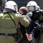 «Δώρο» τσάντα με μολότοφ από την ΕΛ.ΑΣ «Δώρο» τσάντα με μολότοφ από την ΕΛ.ΑΣ