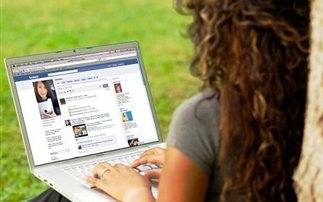 Ασφαλέστερα τα προσωπικά δεδομένα στο Facebook