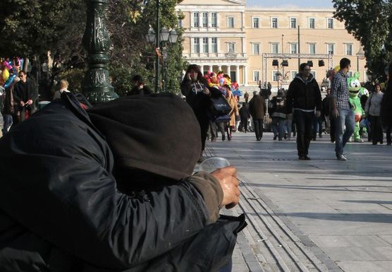 Ένας στου πέντε ζει κάτω από το όριο της φτώχειας