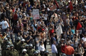 Φρανκφούρτη: Ειρηνικές διαδηλώσεις κατά της λιτότητας