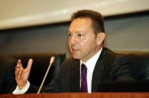 Ο Γιάννης Στουρνάρας νέος υπουργός Οικονομικών