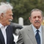 Σαν σήμερα, ο Μ. Γλέζος και ο Α. Σάντας κατεβάζουν τη σβάστικα από την Ακρόπολη