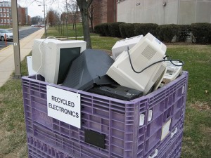 Τα ηλεκτρονικά απόβλητα διχάζουν Ευρωβουλευτές-υπουργούς περιβάλλοντος
