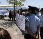 Αποδοκιμασίες πολιτικών στην Ικαρία