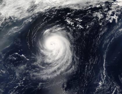 Περιμένοντας τον κυκλώνα Αϊρίν