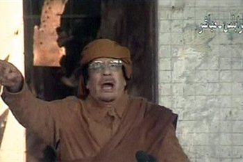 Δεν φεύγω λέει ο Καντάφι