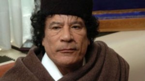 Ο Καντάφι απειλεί την Ευρώπη με λαθρομετανάστες