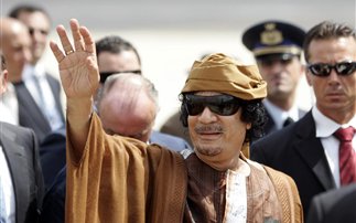 Για σταυροφορικό πόλεμο κάνει λόγο ο Καντάφι