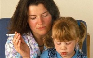 Εθισμένα στη νικοτίνη τα παιδιά των καπνιστών