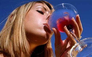 Αυξάνει τον κίνδυνο για καρκίνο το αλκοόλ