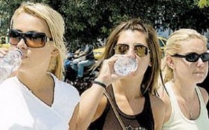 Πώς να προστατευτείτε από τον καύσωνα