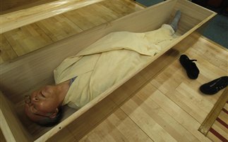 Έκανε δοκιμή της... κηδείας του