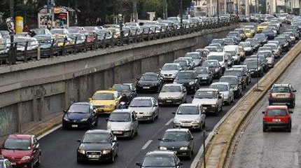 Η ταλαιπωρία δεν έχει τέλος! Ουρές χιλιομέτρων