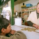 Τέλος οι τυρόπιτες και οι σοκολάτες στα σχολικά κυλικεία