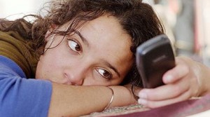 Τα κινητά τηλέφωνα επηρεάζουν τον εγκέφαλο