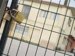 Κλείνουν κι άλλα σχολεία λόγω έλλειψης πετρελαίου