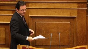 Ο Παπακωνσταντίνου δέχθηκε τα πυρά του ΠΑΣΟΚ