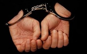 Έκανε αγορές με πλαστά χαρτονομίσματα