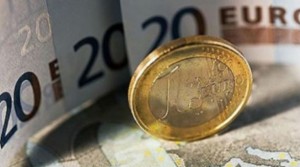 «Έκρηξη» στις μειώσεις μισθών μέσω ατομικών και ευέλικτων συμβάσεων