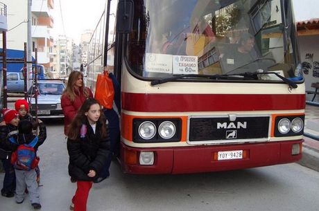 Διακόπτουν επ’ αόριστον τη μεταφορά μαθητών οι τουριστικοί πράκτορες στη Θεσσαλονίκη