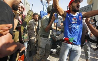 Σχεδιάζουν εφόδους οι αντάρτες στη Λιβύη