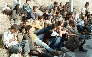 Δούλευαν με το πιστόλι στον κρόταφο