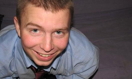 Καταγγελείες για τις συνθήκες κράτησης του πληροφοριοδότη της Wikileaks