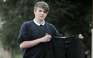 Έβαλαν μαθητή σε απομόνωση επειδή φόρεσε τζιν παντελόνι