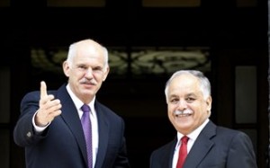 Μεσολάβηση Γ. Παπανδρέου ζητά ο Καντάφι