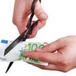 Μείωση μισθών 5% το 2010