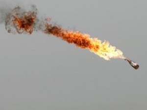 Μολότοφ στο κτίριο του ΣΚΑΪ