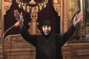 Ιερέας επιτέθηκε σε μοναχές