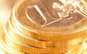 Σε βαθιά ύφεση η ελληνική οικονομία