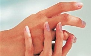 Τι αποκαλύπτουν τα νύχια μας;