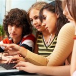 Νέοι εθισμένοι στο Διαδίκτυο