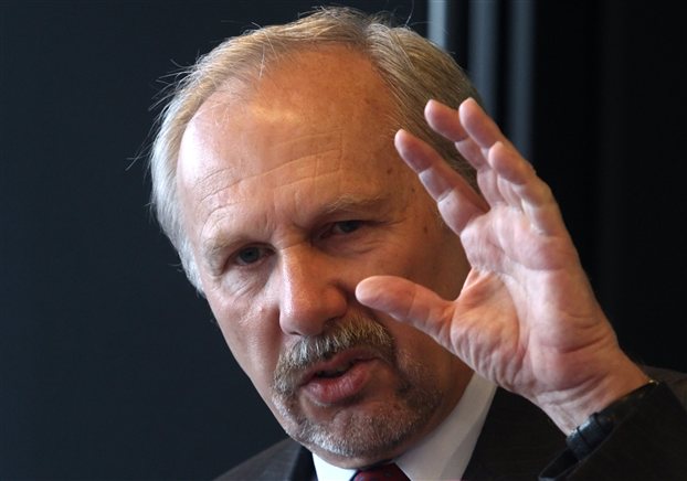 Νοβότνι: Η Ελλάδα εξακολουθεί να αποτελεί κίνδυνο