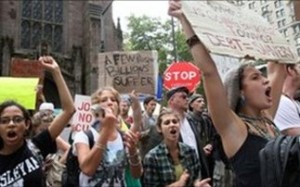 Δεκάδες συλλήψεις Αγανακτισμένων στη Νέα Υόρκη