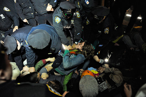 Συλλήψεις διαδηλωτών του κινήματος Καταλάβετε τη Γουόλ Στριτ