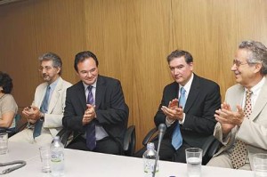 Καταγγέλουν ότι «άνθρωπος του Παπακωνσταντίνου» στην ΕΛΣΤΑΤ φούσκωνε το έλλειμα για την επιβολή λιτότητας