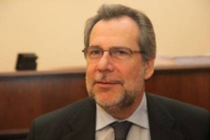 Όλοι οι παράνομοι μετανάστες θα απελαθούν