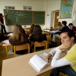 Κυριαρχεί η παραπαιδεία στην ΕΕ