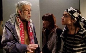 Καταστροφές και τραυματισμός στο Θέατρο Τέχνης στην παράσταση για τον ΠΑΟΚ