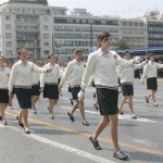 Οι καθηγητές θα φορέσουν μαύρα περιβραχιόνια στην παρέλαση