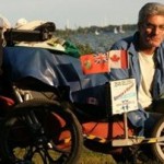 Έκανε το γύρο του κόσμου… με τα πόδια