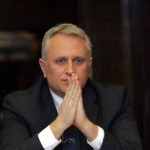 Άρση της μονιμότητας στο Δημόσιο σχεδιάζει η κυβέρνηση