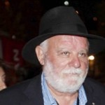 «Με πέταξαν στον κάδο, είμαι άνεργος, αχρήματος και ηλικιωμένος»